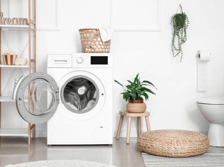 Addio odori e sporco: pulisci la tua lavatrice con bicarbonato e altri  trucchi naturali
