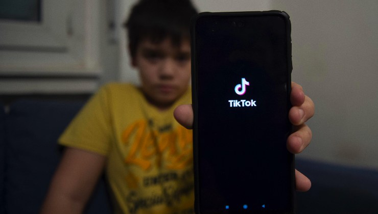 Digital Services Act, la Ue apre indagine su Tik Tok: nel mirino la tutela dei minori
