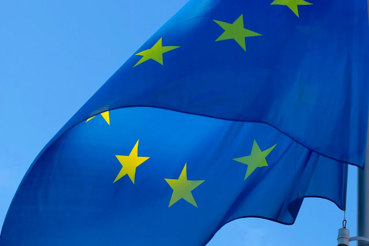 bandiera parlamento europeo
